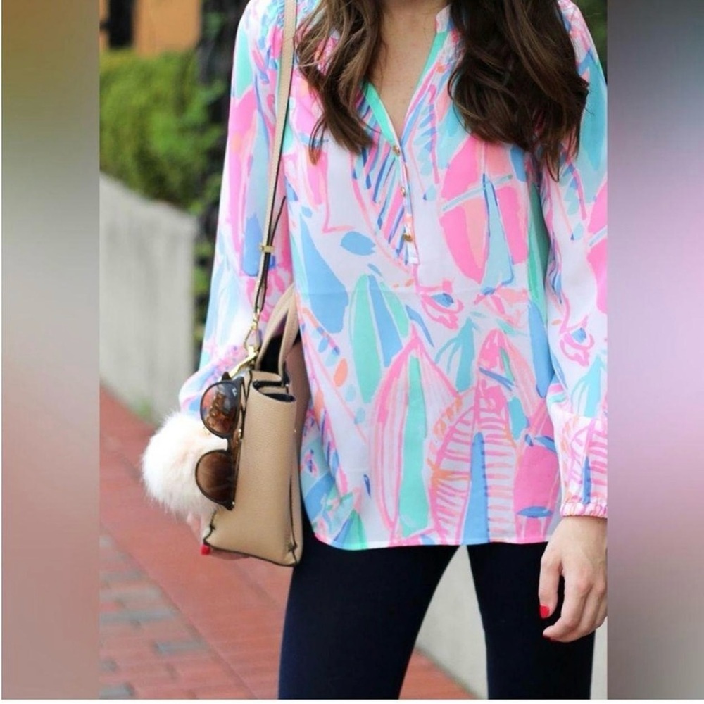 Lilly Pulitzer Elsa Out To Sea Top - Picture 1 of 7